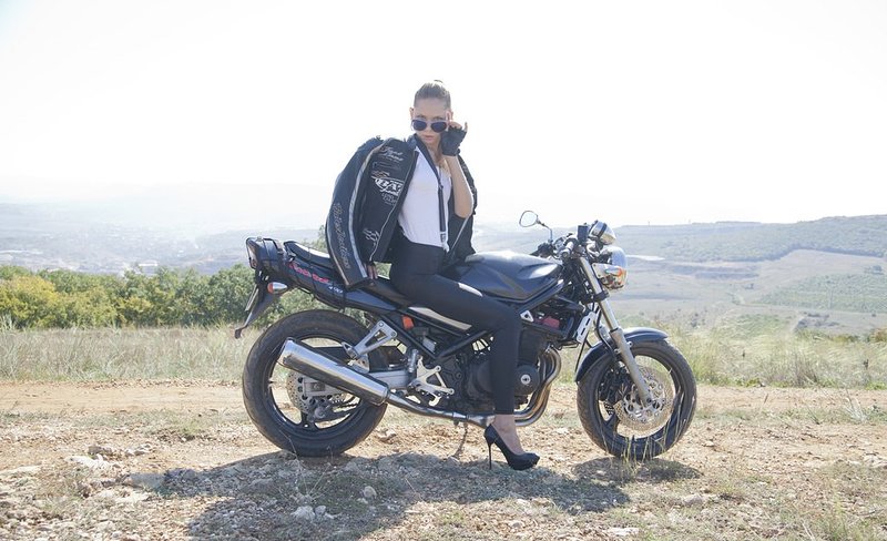 Тая, 18