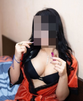 Лариса, 18